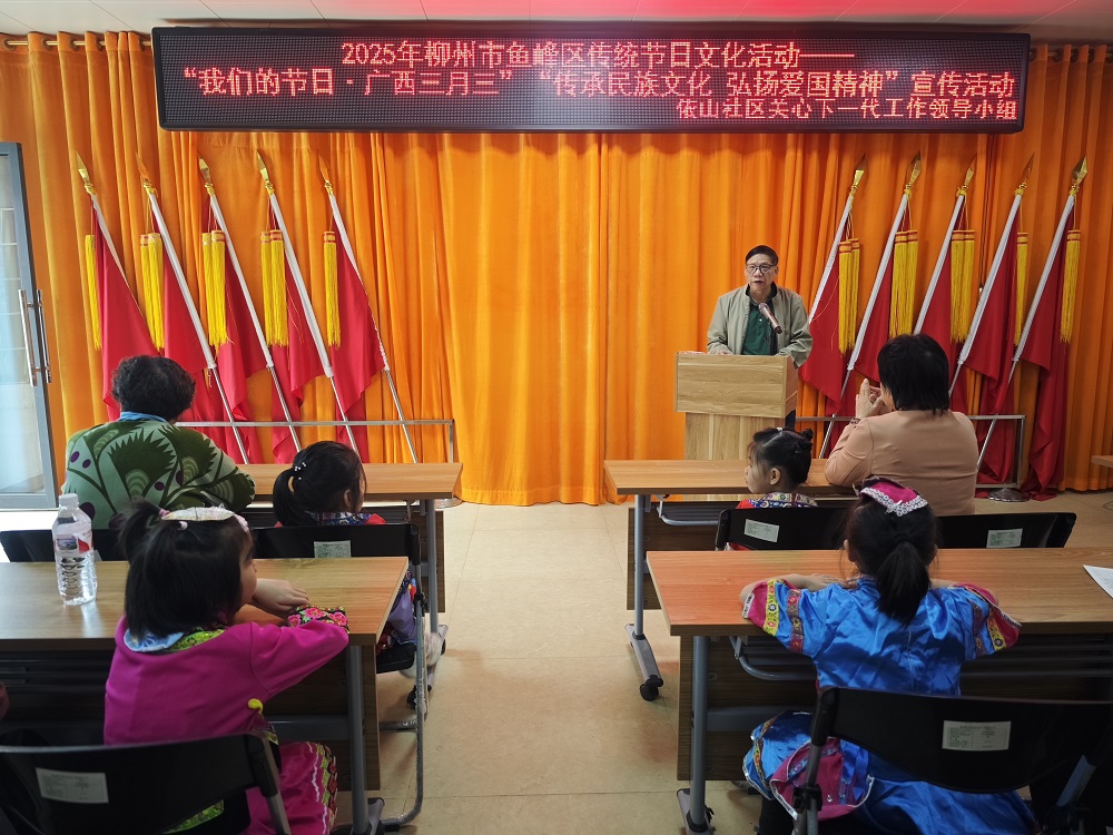 退役军人讲红色故事1.jpg