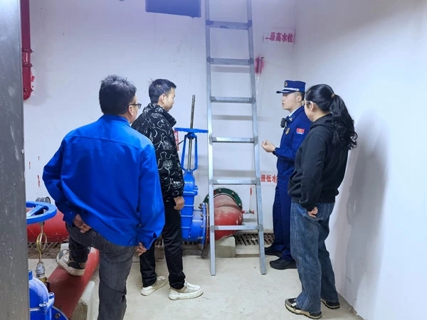 检查现场.jpg