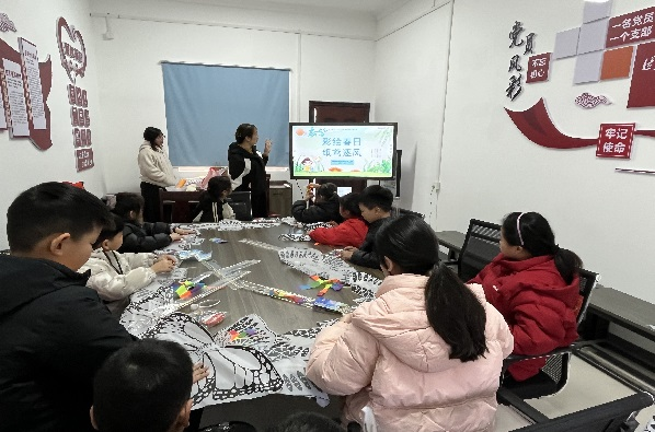 1743059930913744.png 横扇街道双湾村关工委开展 “彩绘春日,纸鸢逐风”.png