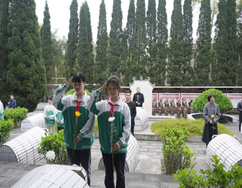 1743295824887375.png 图片2.png