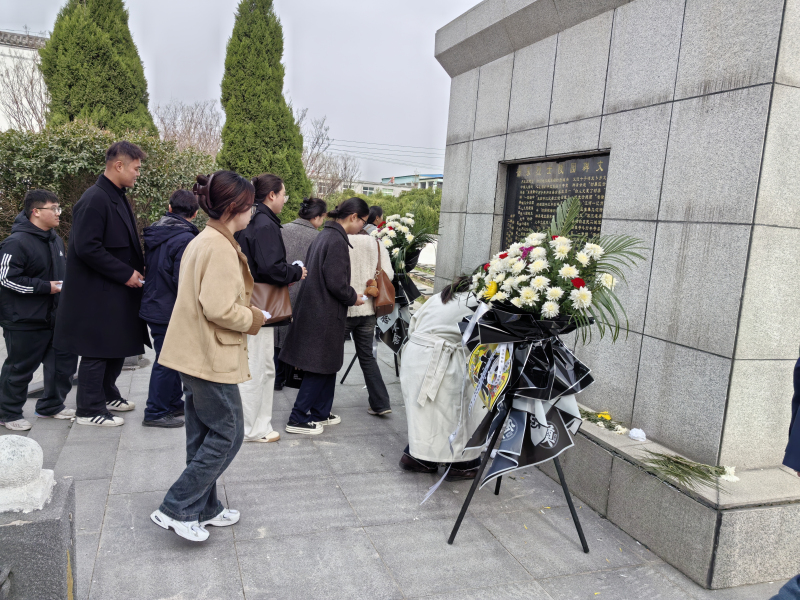 1743312385867275.jpg 3.30清明祭扫3.jpg
