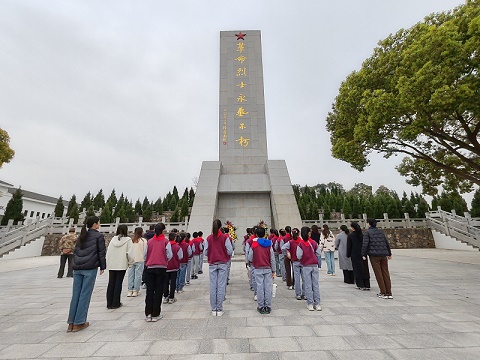 扫墓1.jpg