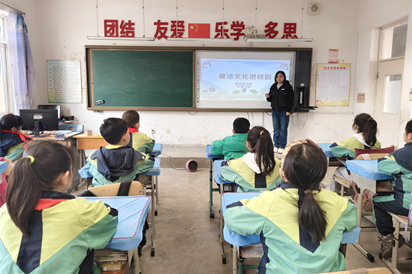 8卧牛石小学开展“廉洁文化进校园”系列活动照片 (2)_副本.jpg
