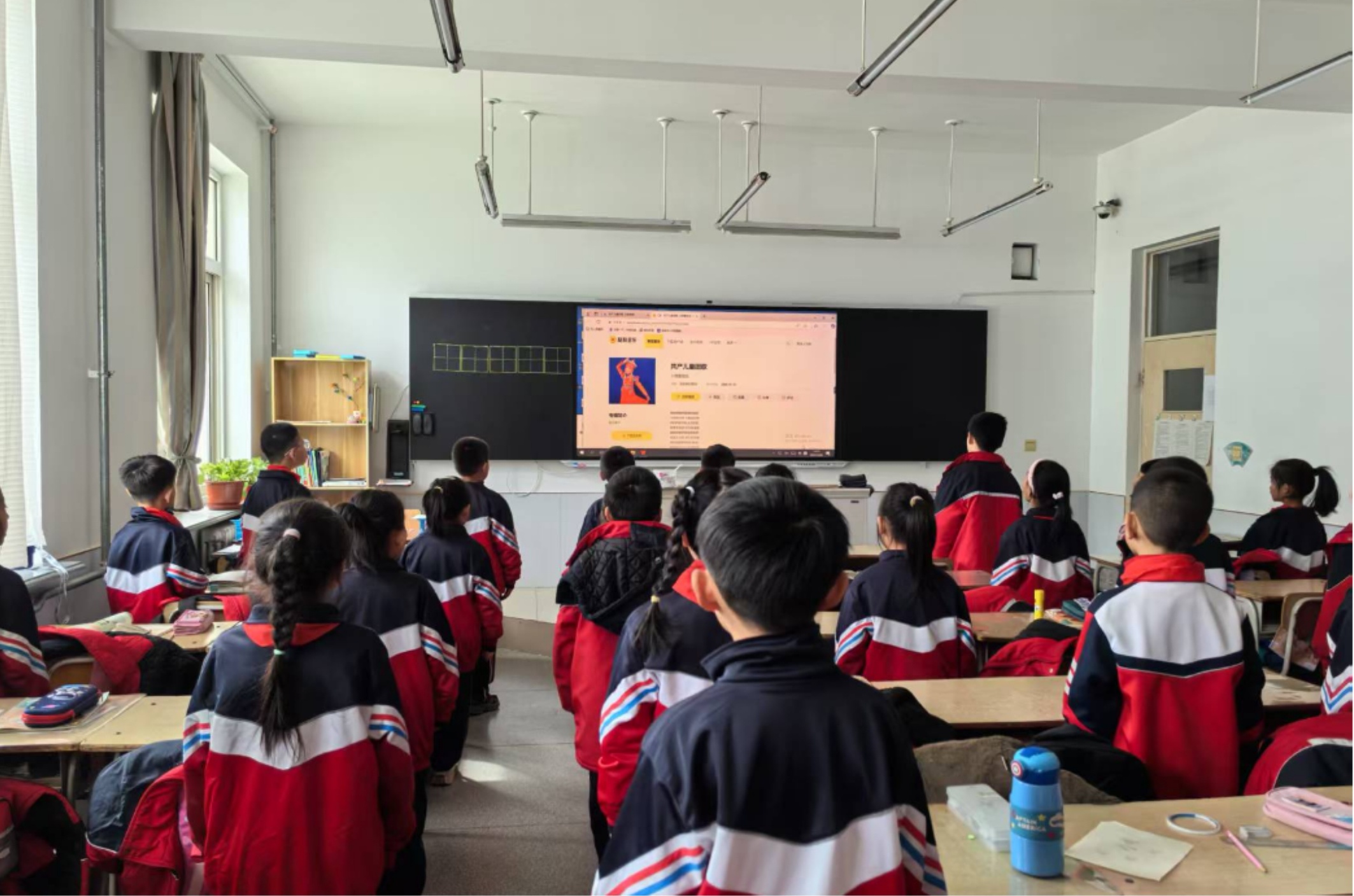 元宝山区星光小学关工委清明节活动照片6_副本.jpg