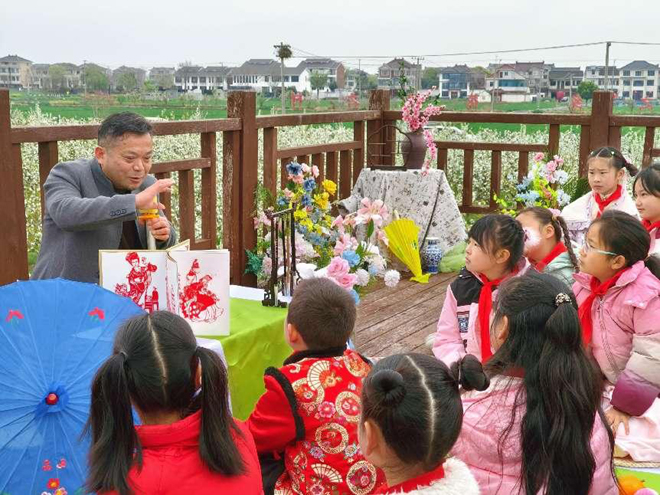 1743648691866851.png 盛泽镇 梨园深处寻“四藏” 春风“花语”润童心3.png