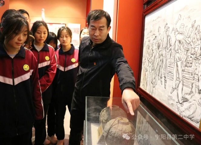 二中参观1.jpg