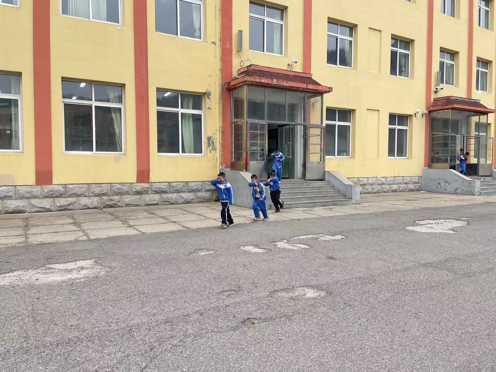 1743666923201456.jpg 下露河2.jpg