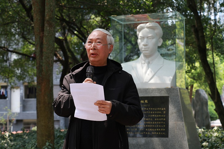 1743672720287156.jpg 二中清明2.JPG