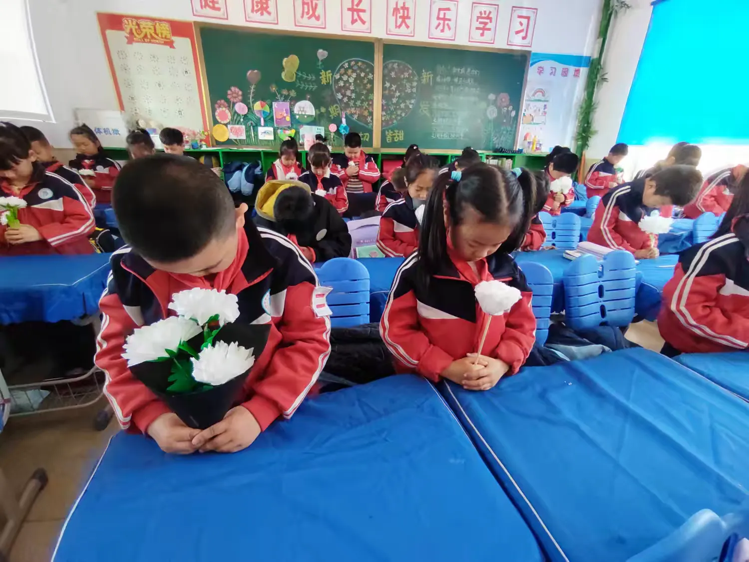 1743724804395713.png 图片6.png