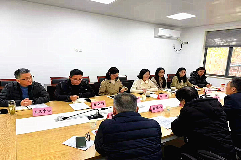 1743736006930778.jpg 江苏省南京市玄武区关工委走访调研区教育局未成年人健康成长工作(2).jpg
