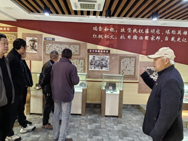 1743989986214805.jpg 4.3陵园祭英烈3.jpg