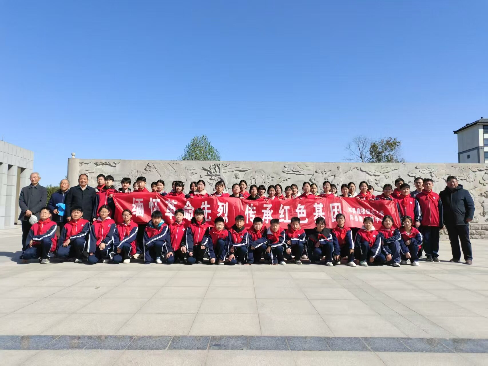 1744037971365623.jpg 鹿楼2xiu.jpg
