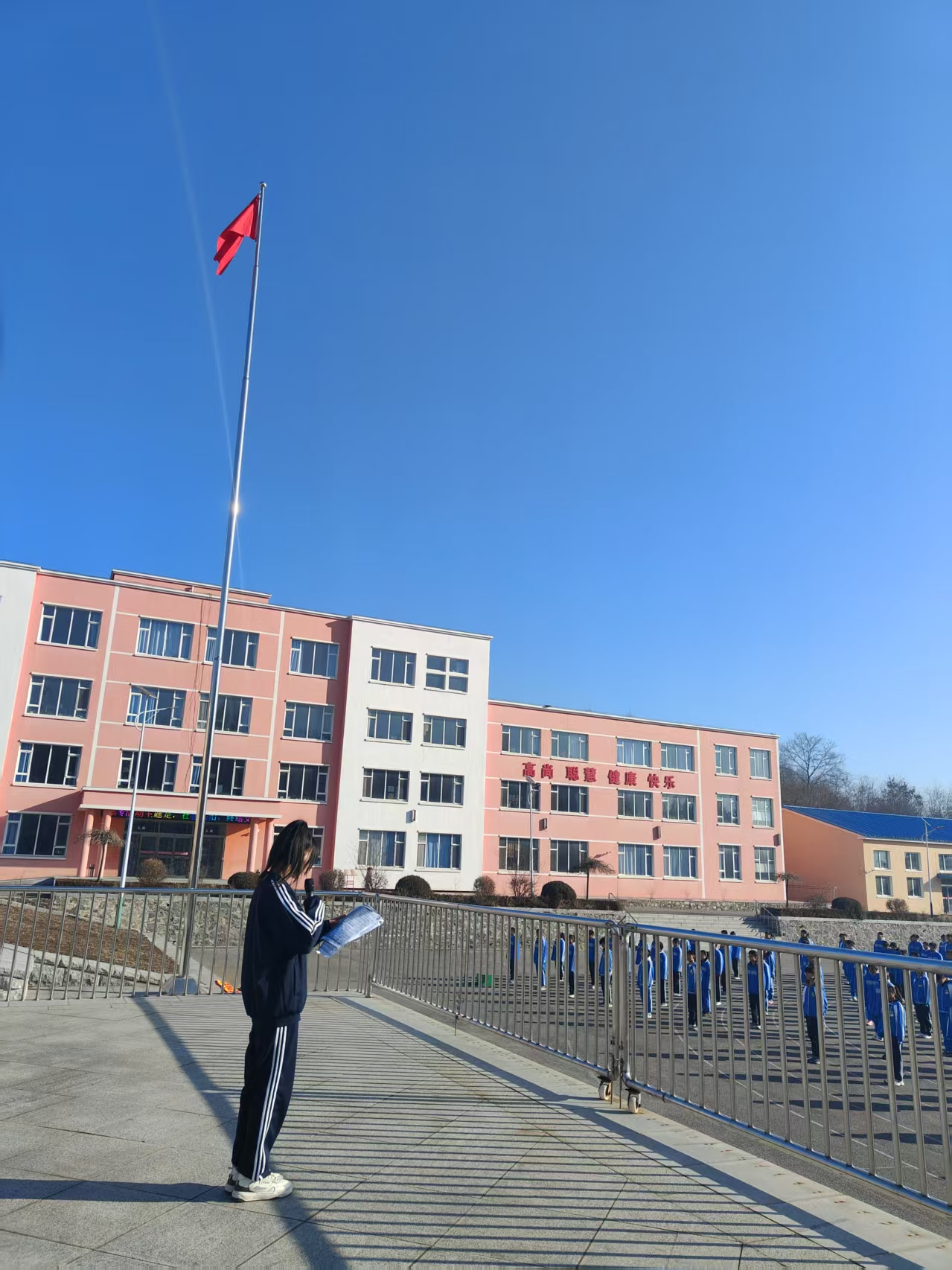 长甸中学1.png