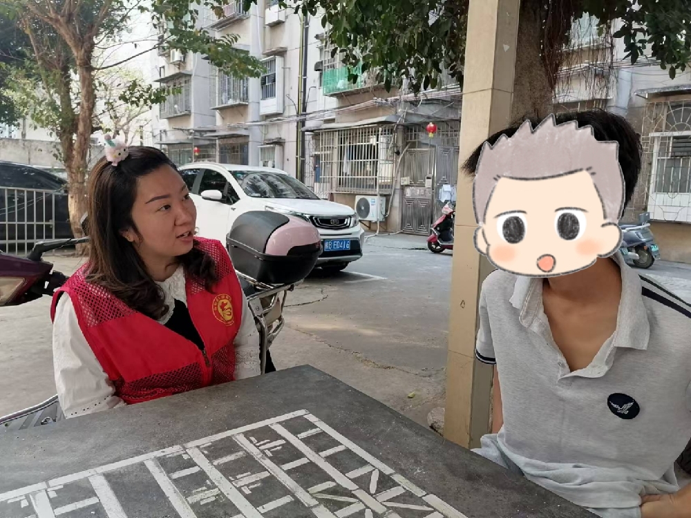 1744277207789035.jpg 广西柳州市鱼峰区天湖社区关工小组开展“未”爱同行,守护“少年的你”困境青少年走访活动.jpg