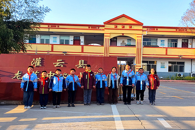 江苏省南京市建邺区江心洲街道关工委赴灌云开展教育帮扶，城乡少年共话成长(4).jpg
