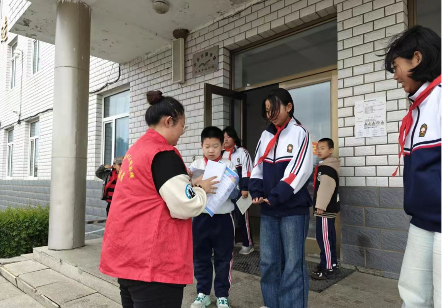 1744699758253310.png 图片2.png