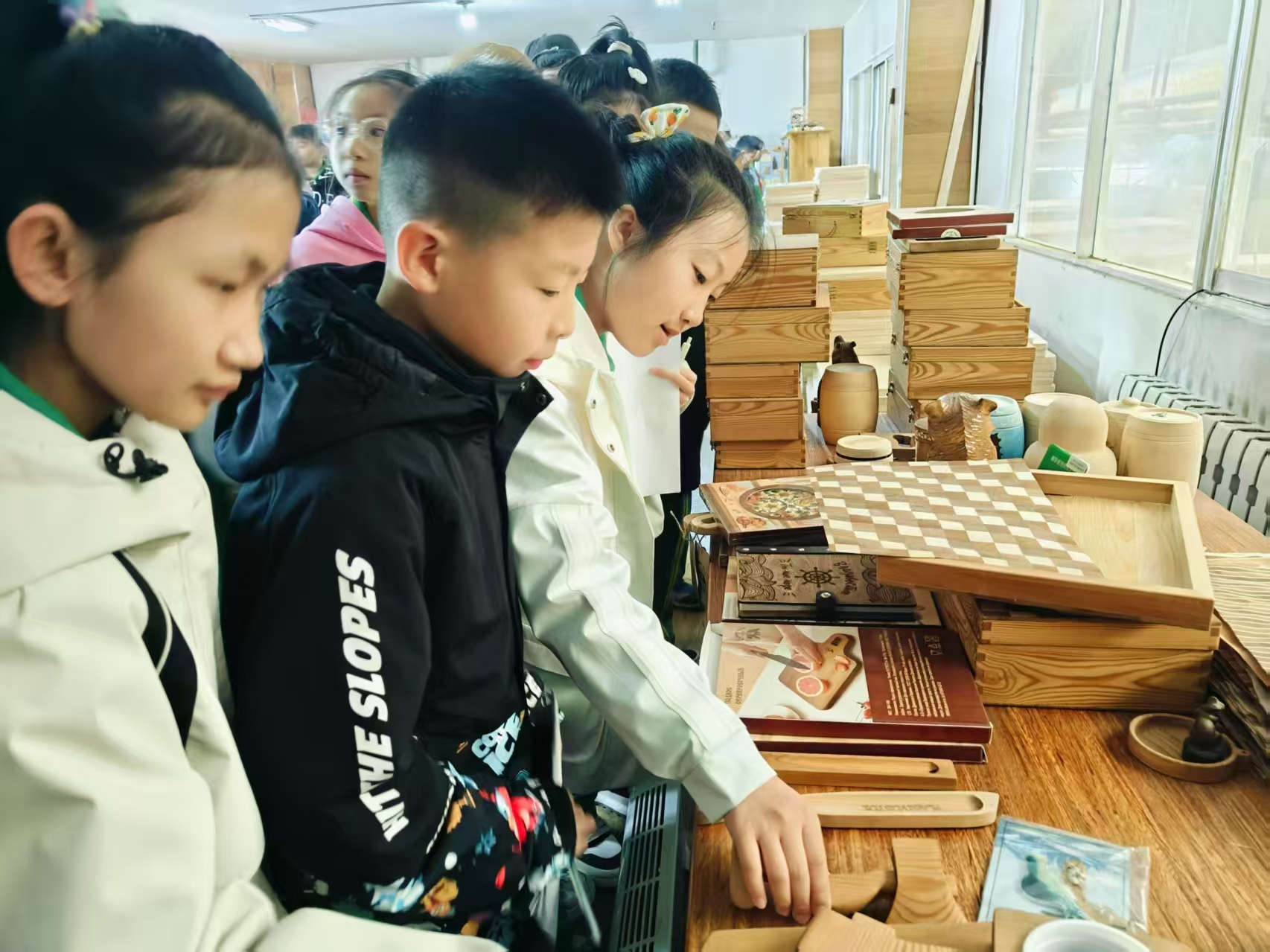 1744870358379342.jpg 阜宁小学研学2.jpg