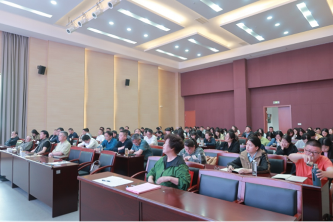 教育系统关工委召开关工委主任培训会2.png
