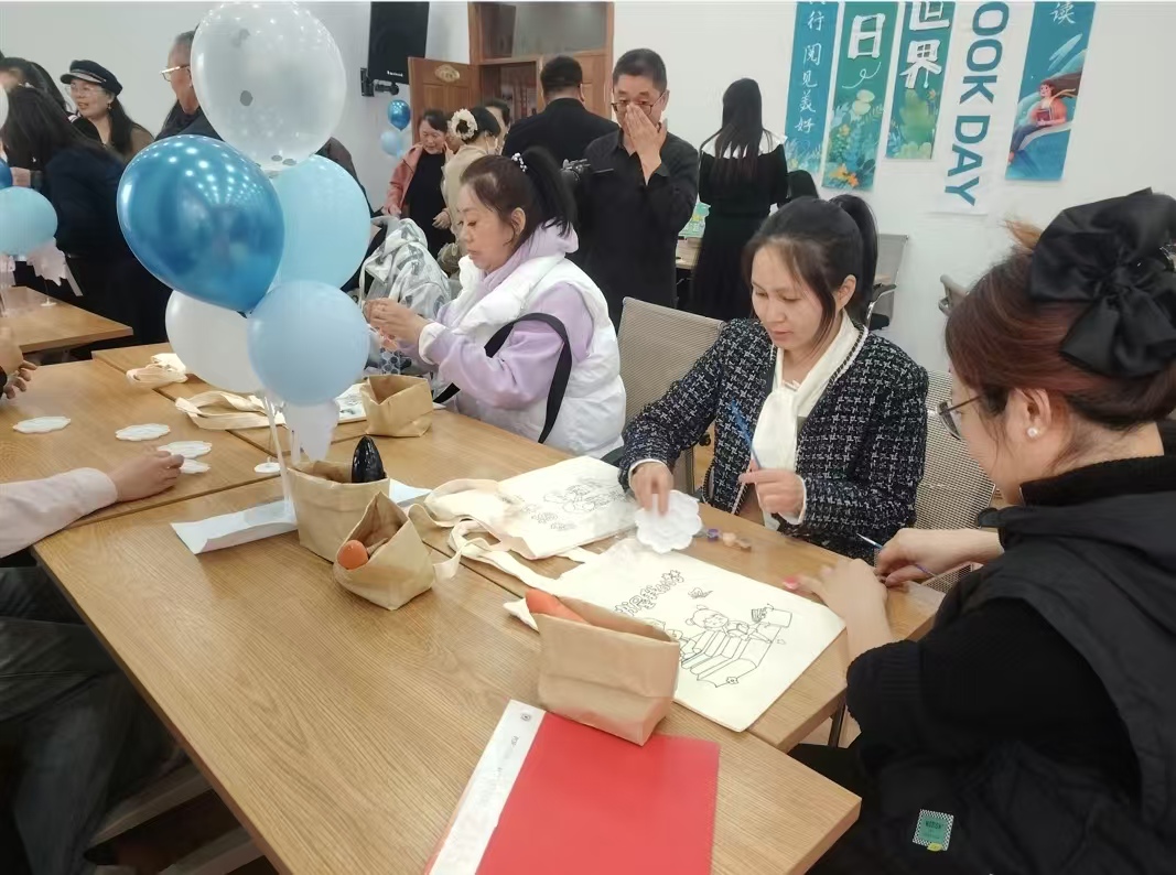 1745303486502343.jpg 绥芬河镇读书日22.jpg
