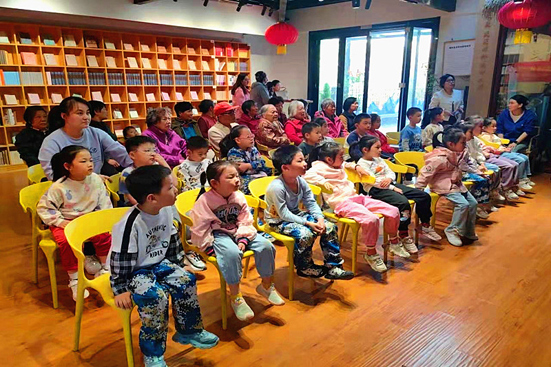 1745651463707582.jpg 江苏省南京市玄武区梅园新村街道梅园新村社区关工委开展国家安全教育日活动 (2).jpg