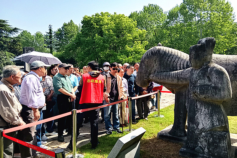 江苏省南京市玄武区玄武湖街道蒋王庙社区开展“探寻历史遗迹，传承文化薪火”文化研学活动.jpg