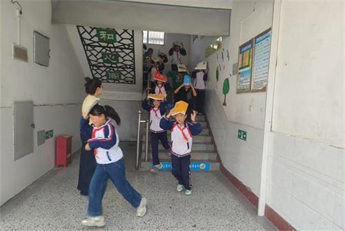 1745890889760314.jpg fad8f31f4d1a64ad92a911300e8d701c_看图王.jpg