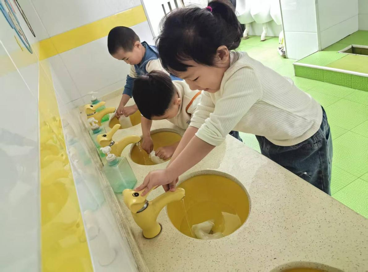 1745989599601947.png 图片2.png