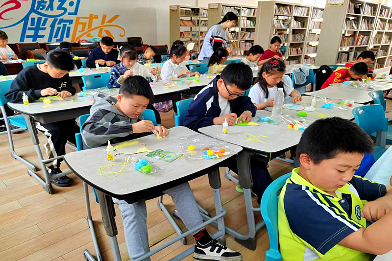 江苏省南京市六合区竹镇镇关工委举办“书海藏绿意，立体绘地球”世界读书日主题活动(1).jpg
