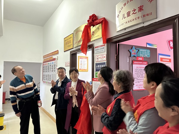 1746586041735966.png 4月8日,柳南区柳石街道大同社区“五老”工作室正式挂牌成立.png