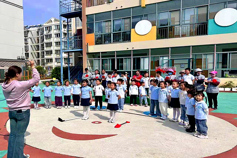 1746659349190886.jpg 江苏省南京市玄武区农科院社区关工委开展“劳动育童心 感恩在行动” 系列活动(3).jpg