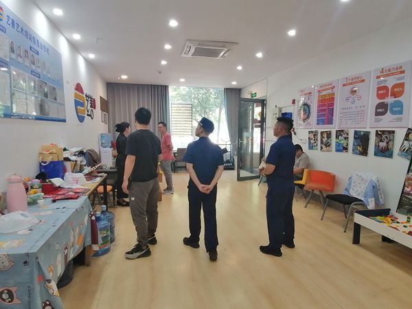 1747096931613952.jpg 联合检查现场.jpg