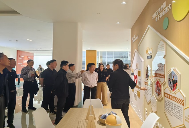 江苏省江阴市关工委到吴江考察交流.png
