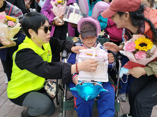 1747149821529145.jpg 汇智中心母亲节活动4_副本.jpg