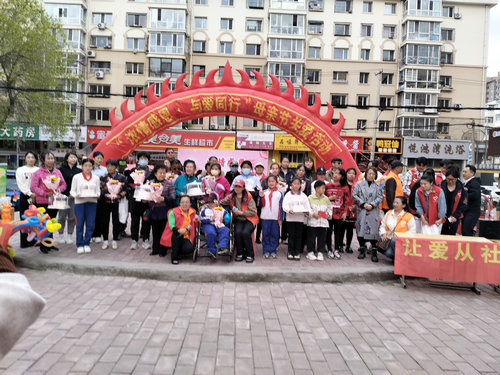 1747149845853273.jpg 汇智中心母亲节活动1_副本.jpg