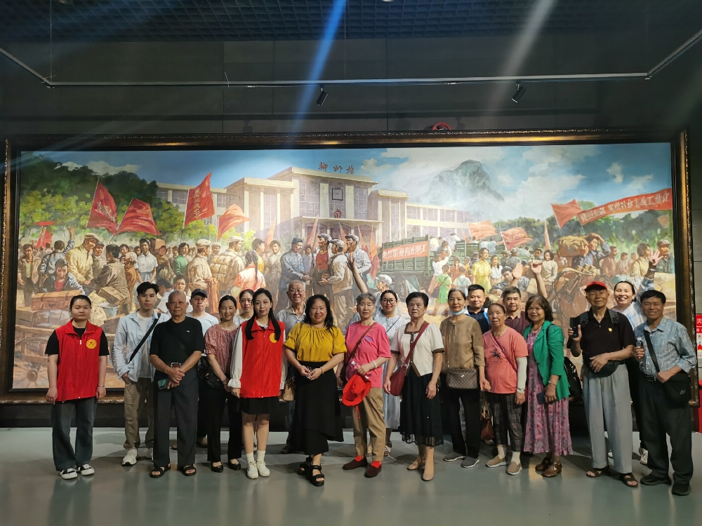 广西柳州市鱼峰区桃源社区关工领导小组开展“‘五老’传匠心 青春筑梦行”主题活动1.jpg
