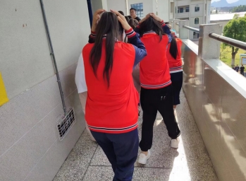 1747358749854208.png 防震.png