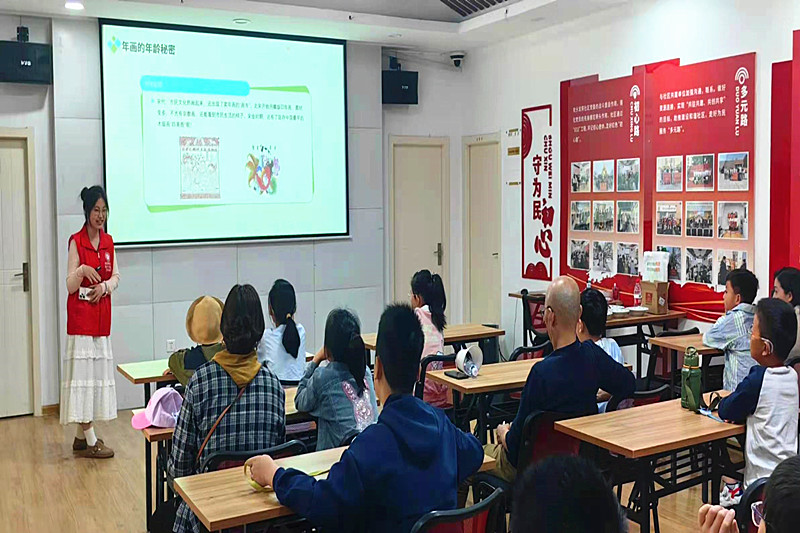 1747376661701048.jpg 江苏省南京市玄武区锁三社区关工委开展“木版流光传古韵,非遗文化润童心”活动(2).jpg