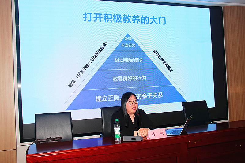 1747379278124571.jpg 玄武区关工委:“家长学堂”为社区“五老”充电赋能(4).jpg