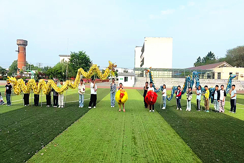 1747869425199158.jpg 江苏省南京市高淳区固城街道漕塘小学关工委开展文化校园传承活动(2).jpg