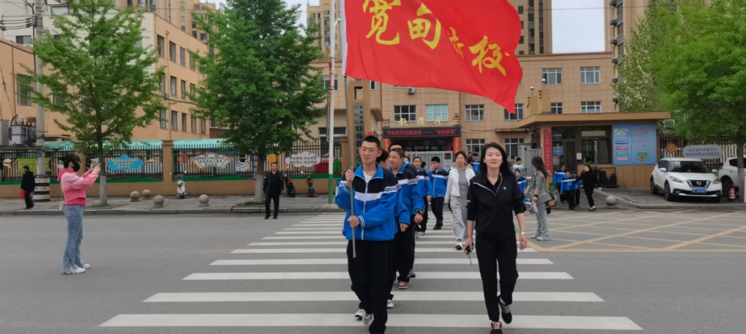 1747901547355947.png 特图片1.png