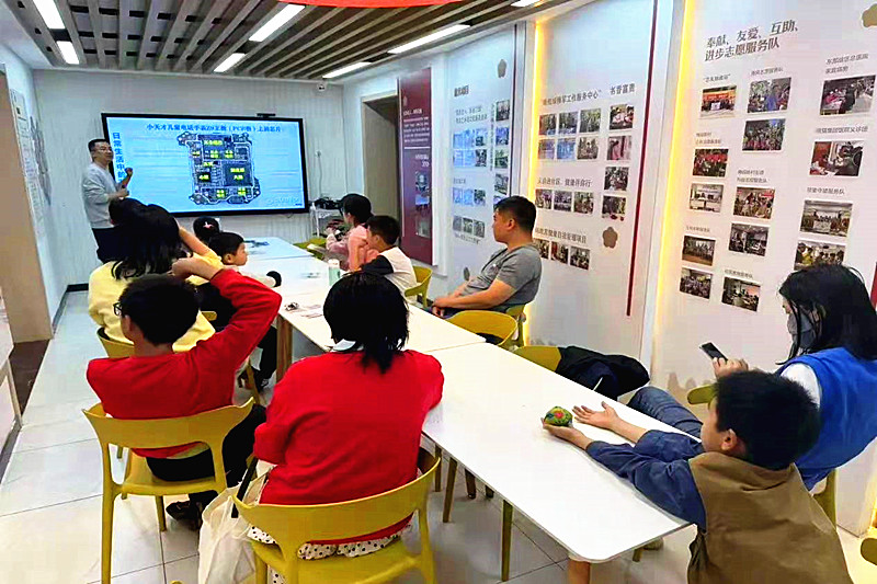 1748006419846166.jpg 江苏省南京市玄武区梅园新村街道兰园社区关工委开展了“初识芯片”科普讲座活动(1).jpg