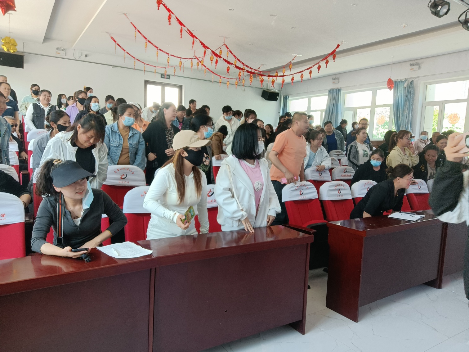 1748309411137560.jpg 元宝山区元矿小学民族团结宣传月活动照片6_副本.jpg
