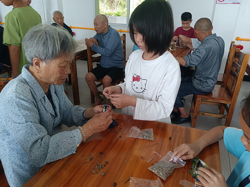 微信图片_20250527140224_副本.jpg