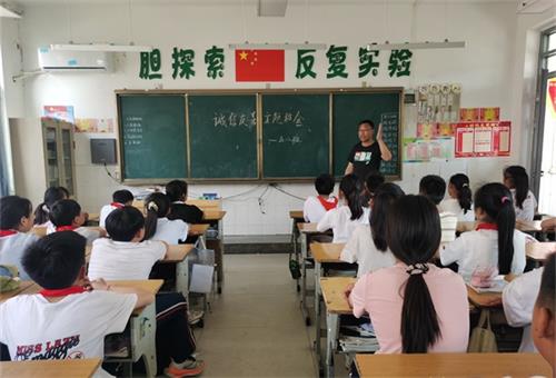 c09369a314cbf590510979f1de55a492_看图王.jpg