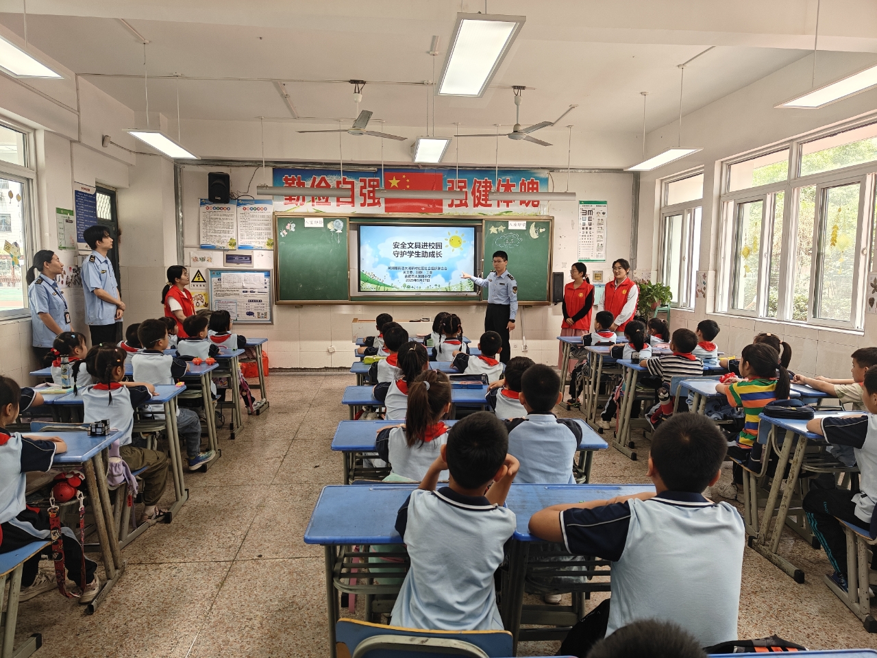 1748336581163561.jpg 六一 (1).jpg