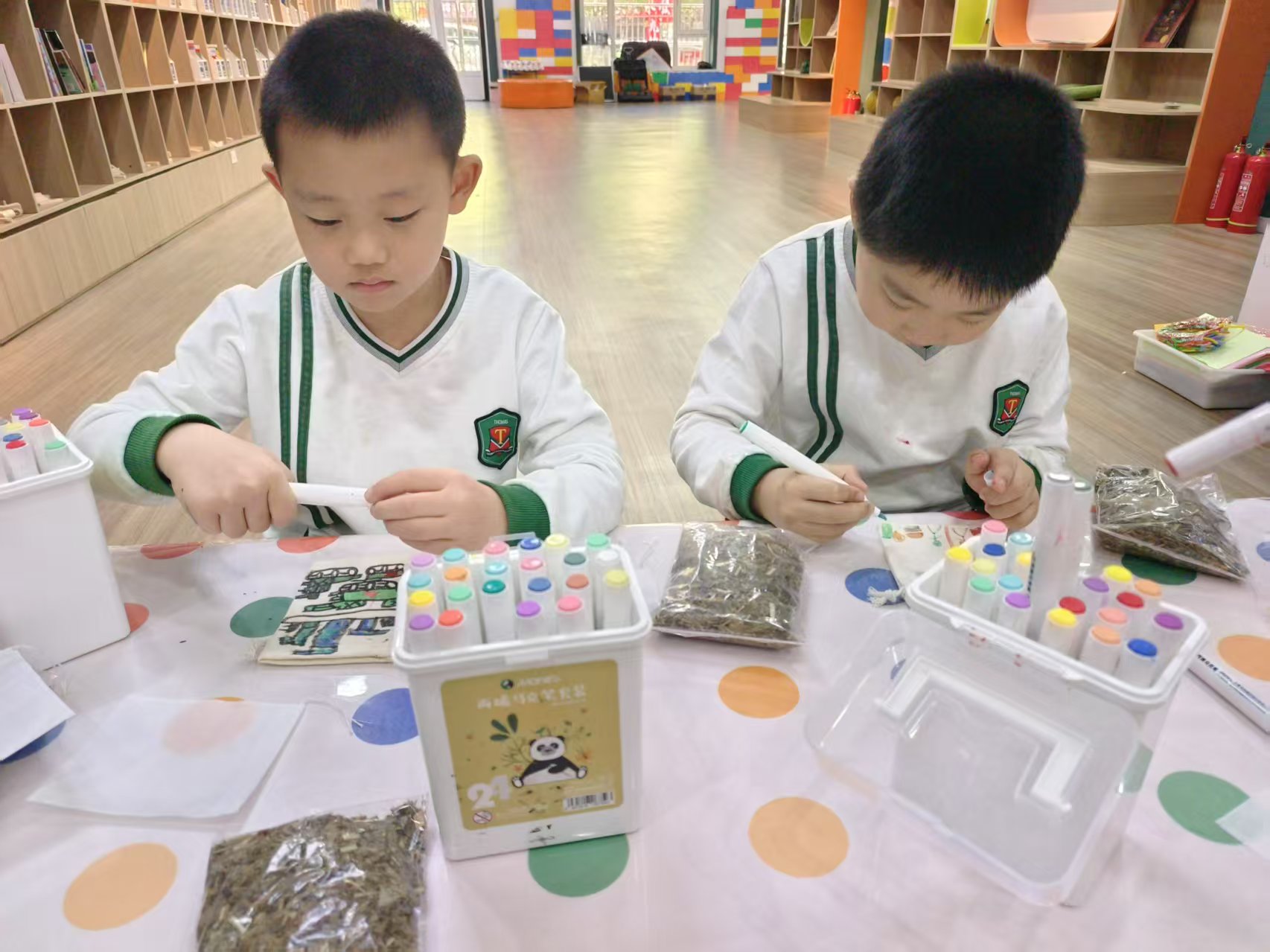 1748411099790754.jpg 微信图片_2025-05-27_220711_851.jpg