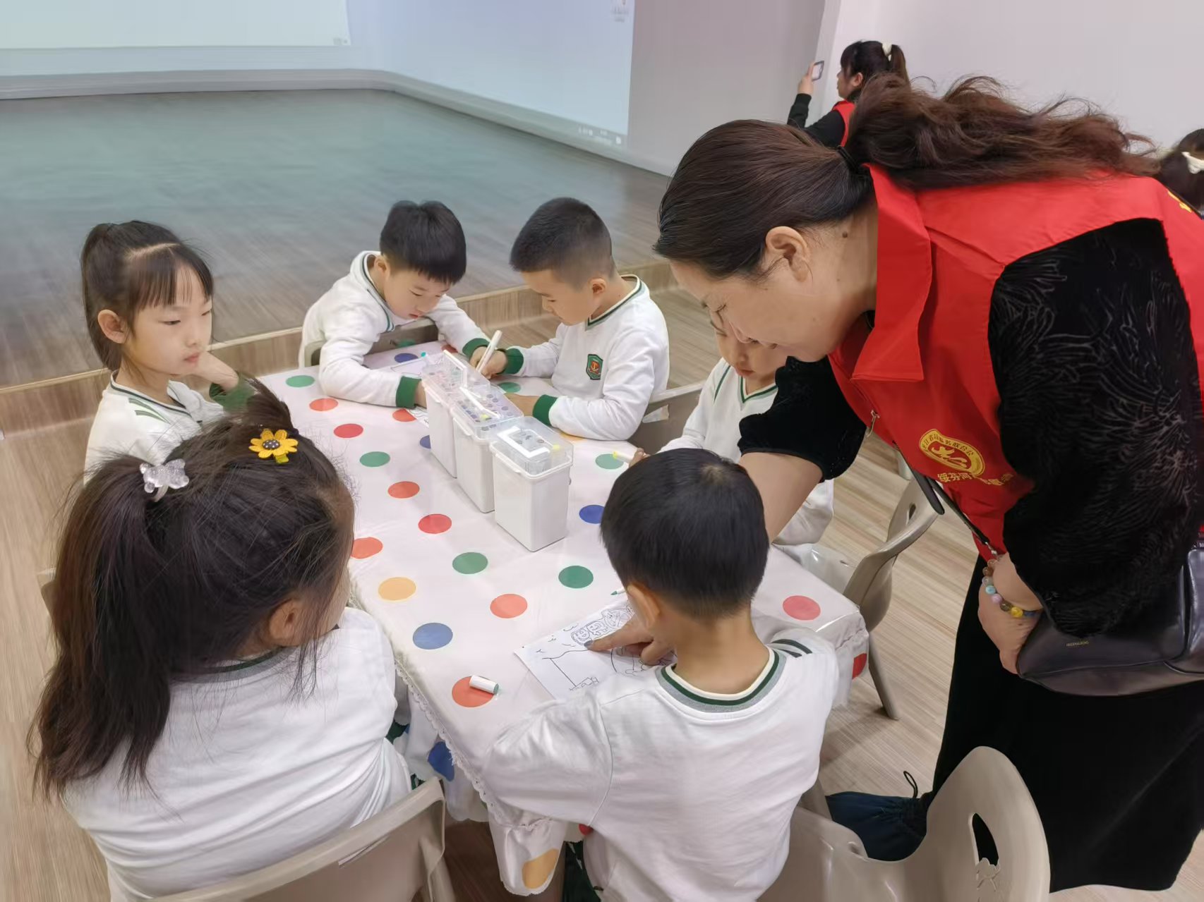 1748585357433308.jpg 微信图片_2025-05-29_135735_327.jpg