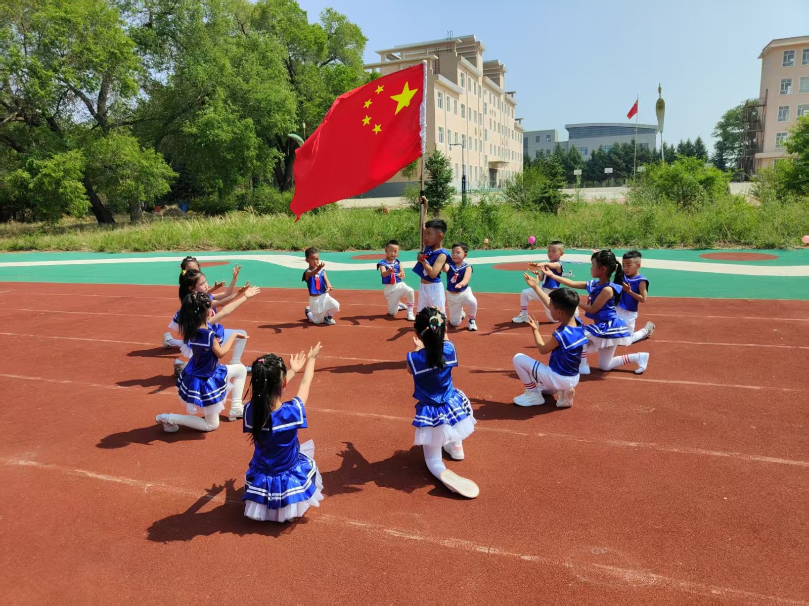 1748824430377899.jpg 幼儿园.jpg