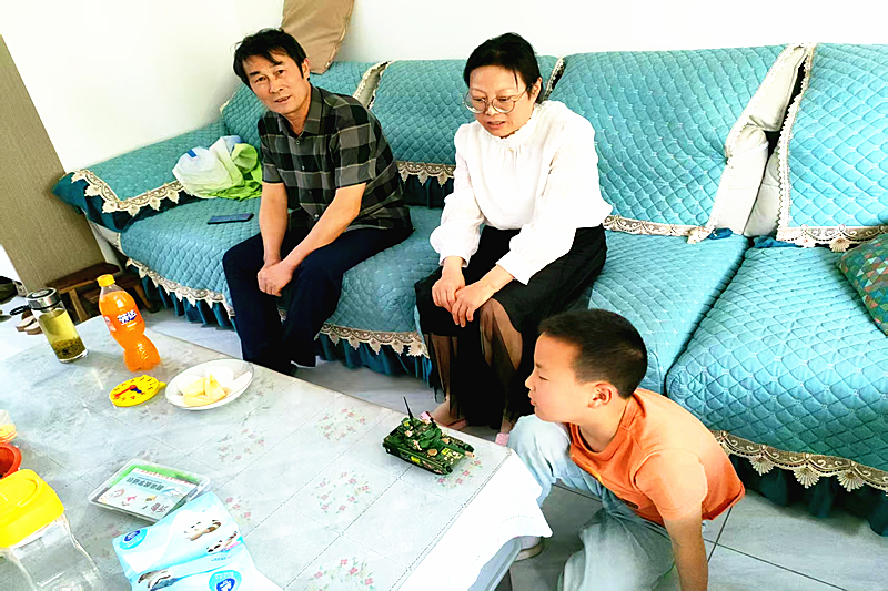 江苏省南京市六合中专校关工委组织落实班主任家访工作(2).png