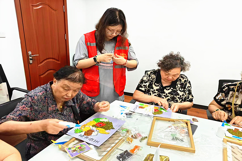 江苏省南京市玄武区玄武门街道百子亭社区关工委开展二十四节气“小满”主题活动(3).jpg